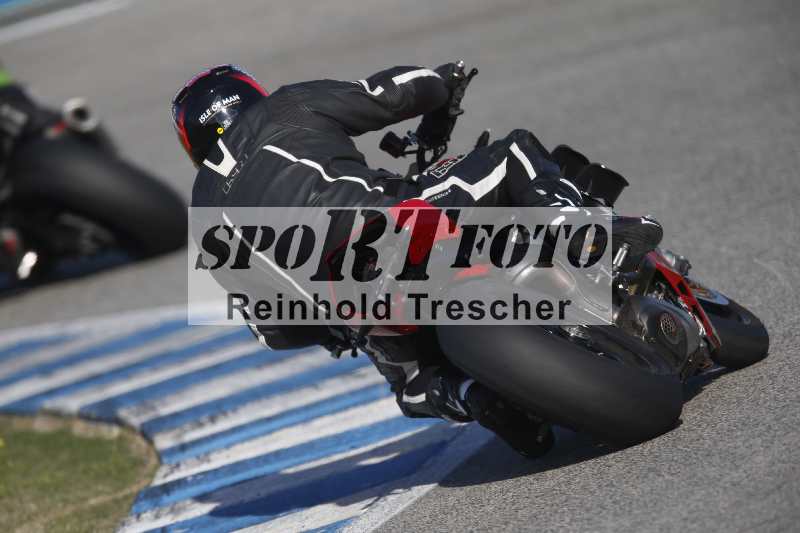 /Archiv-2024/02 29.01.-02.02.2024 Moto Center Thun Jerez/Gruppe gruen-green/backside